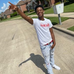 Meet your Posher, Jadavion